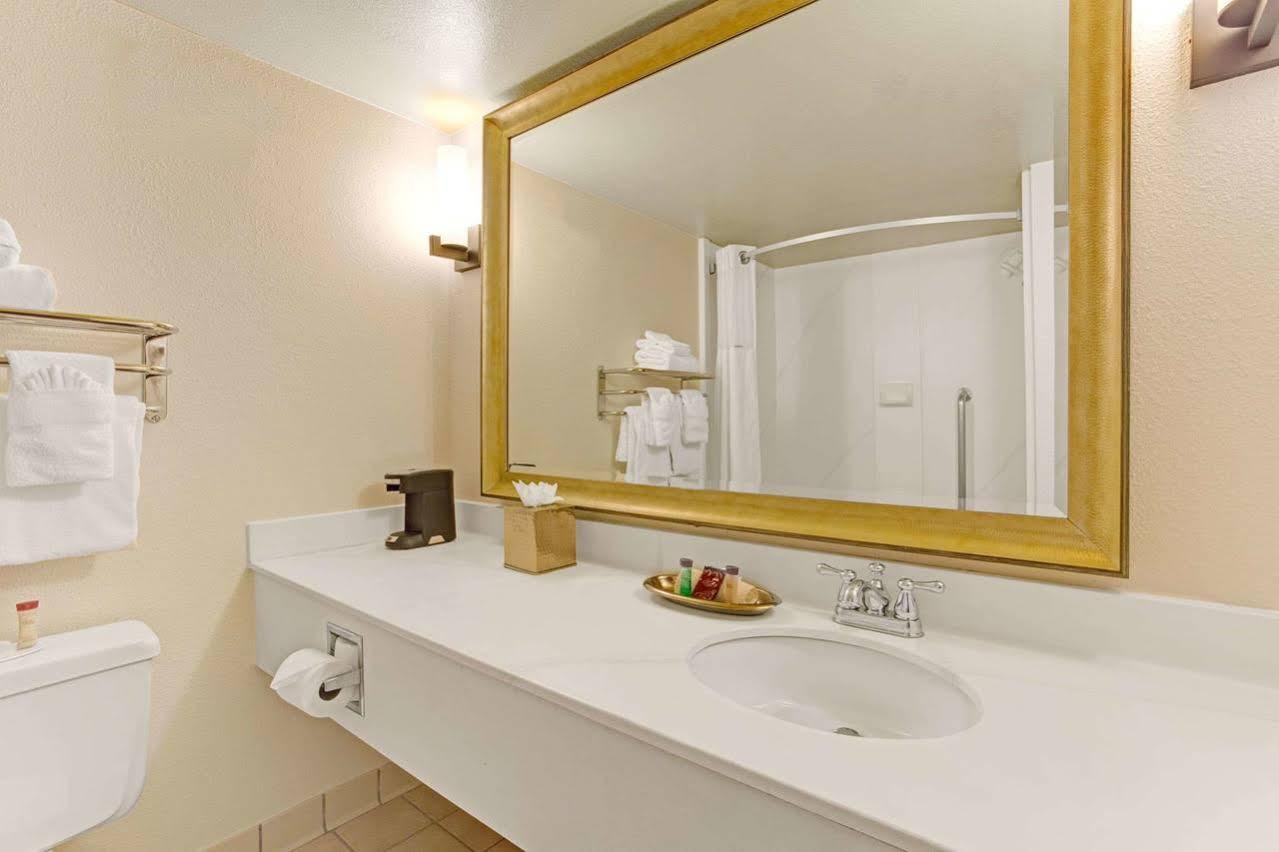 Delta Hotels By Marriott Denver Thornton Northglenn Zewnętrze zdjęcie